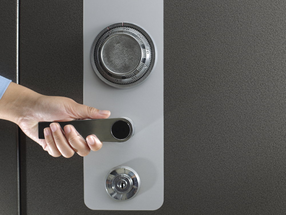 COME APRIRE CASSAFORTE JUWEL CON BATTERIA SCARICA